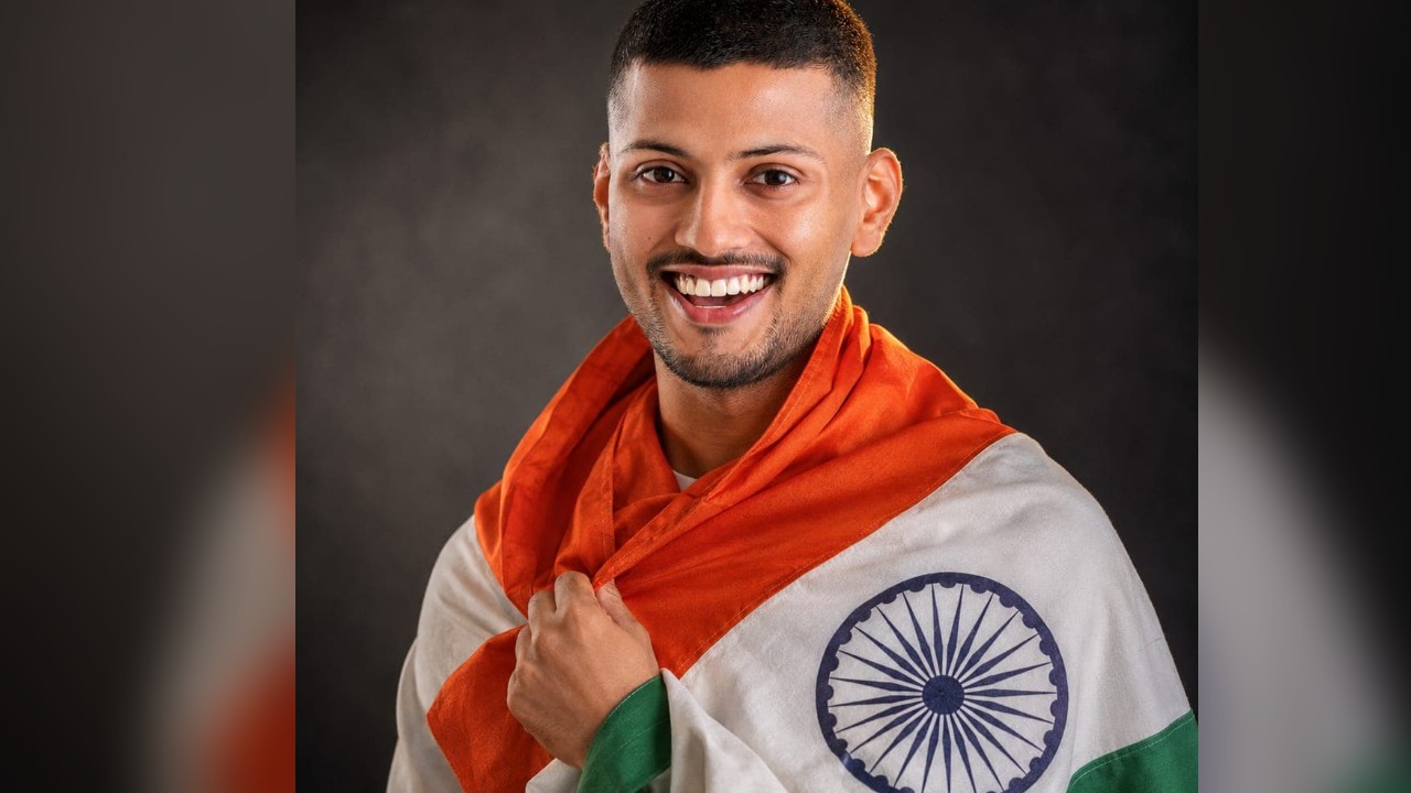 Independence Day tricolor portrait AI prompt – realistic Indian flag portrait